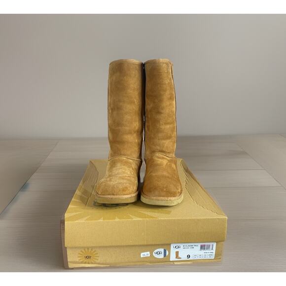 IOB UGG Classic Tall Womens Winter Boots Size 9, Chestnut #5815